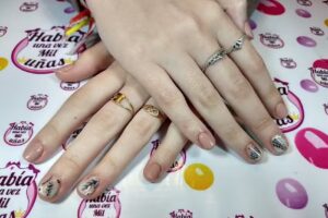 Hab&iacute;a una vez Mil U&ntilde;as