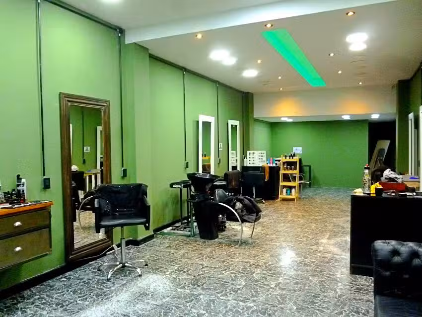HACHE SAL&Oacute;N &ndash; Peluqueria & Barberia