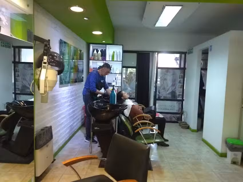 HAIR STATION