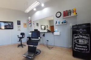 Homem Barber&iacute;a y Peluquer&iacute;a
