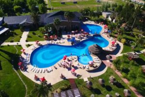 Howard Johnson San Pedro Marinas Resort