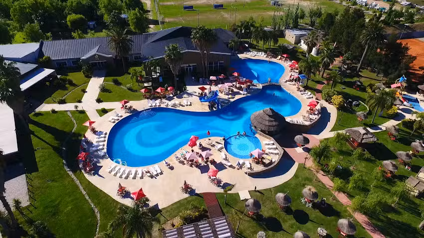 Howard Johnson San Pedro Marinas Resort