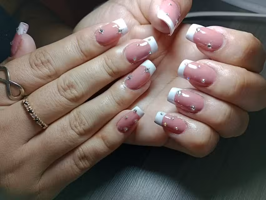 IH nail&acute;s Art Manicurista