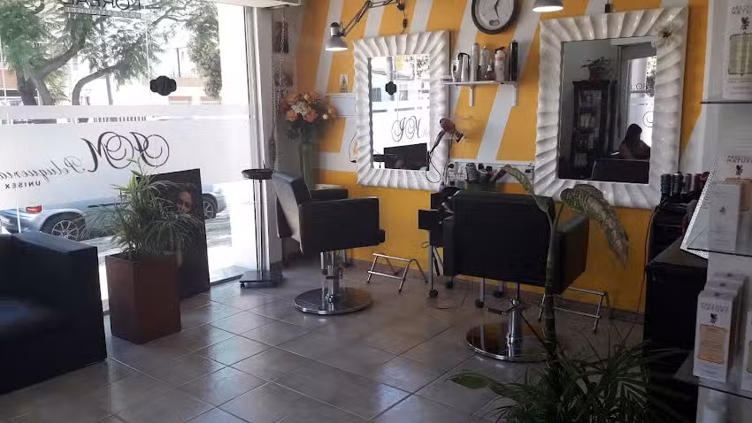 IM Iris Merle Peluquer&iacute;a UNISEX