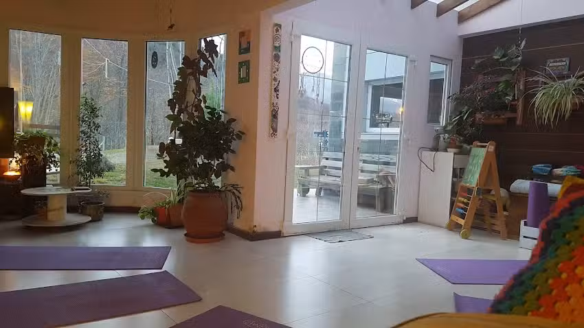 INDIRA Centro Hol&iacute;stico-Creativo en Ushuaia. Constelaciones, Psicolog&iacute;a, Masaje-Reiki, Mindfulness & Meditaci&oacute;n