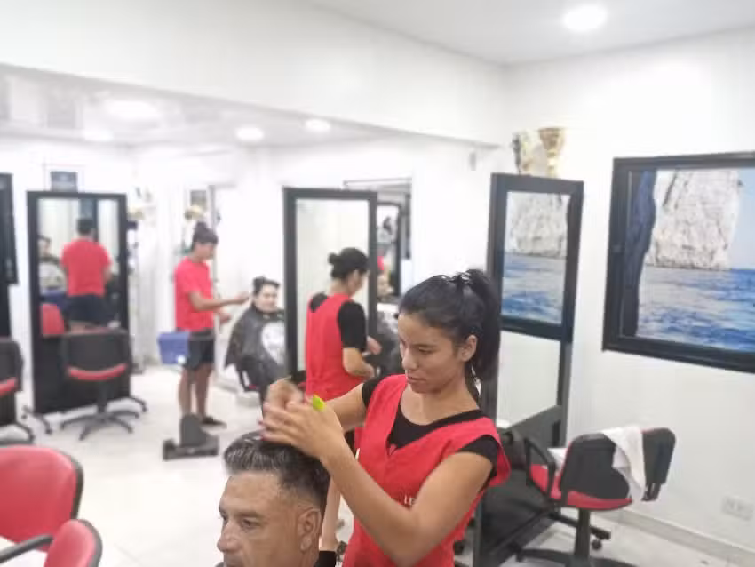 Instituto de ense&ntilde;anza de peluquer&iacute;a Silvia Magdalena