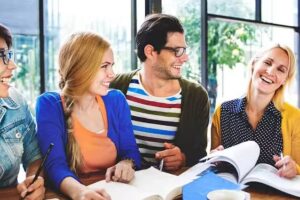 INSTITUTO ESTÉTICA Y DISEÑO / Capacitacion en Cosmetología, Estética, Moda y Afines