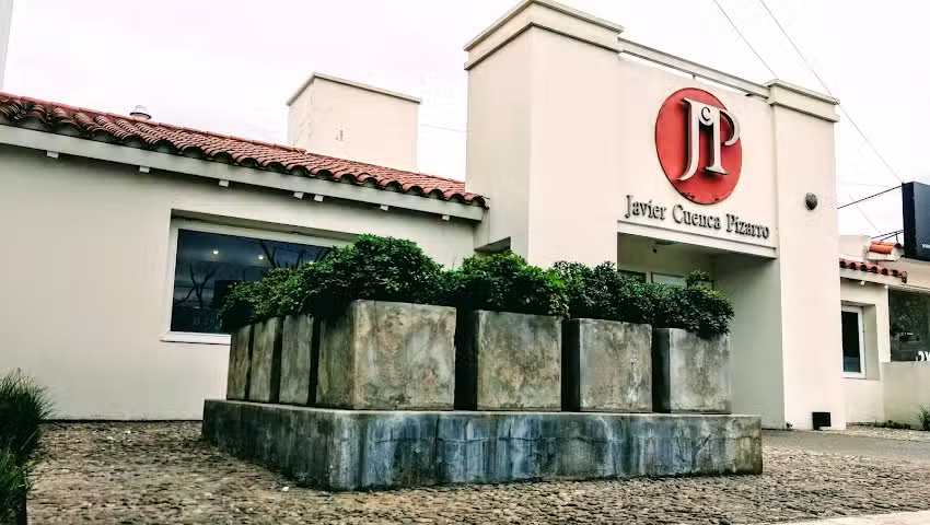 Javier Cuenca Pizarro &ndash; Peluquer&iacute;a