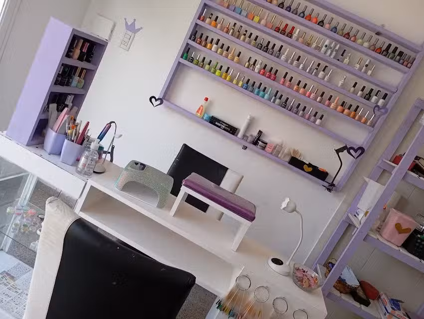 JF Nails &ndash; U&ntilde;as