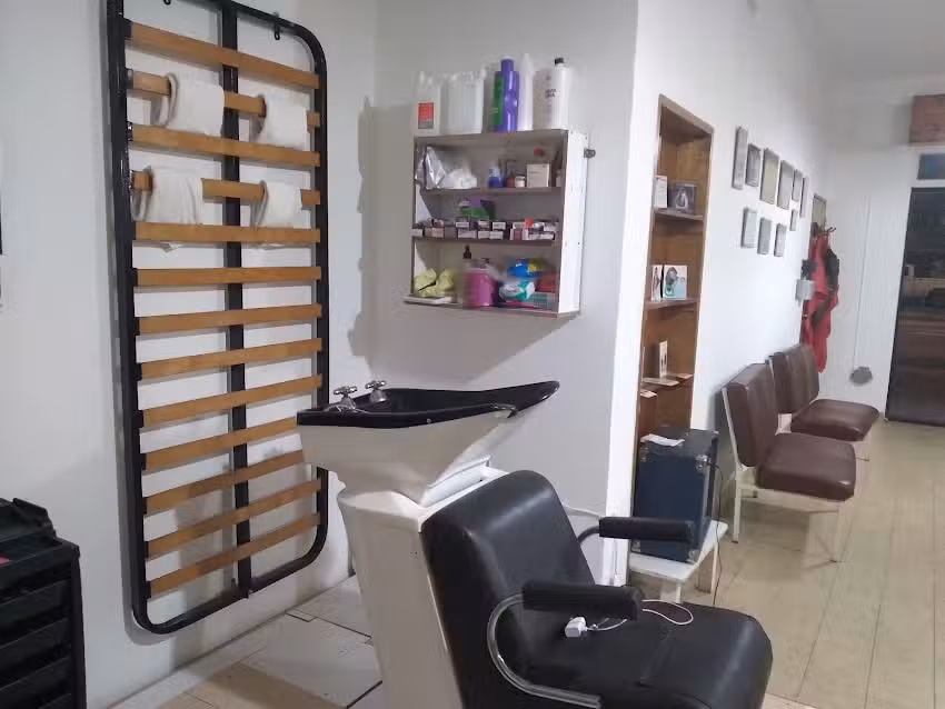 JM Estilista peluquer&iacute;a Joana