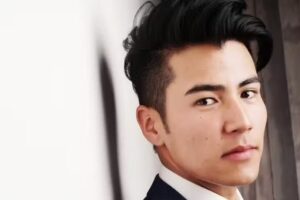 JONATAN AGUERO &ndash; SALON DE CABALLEROS