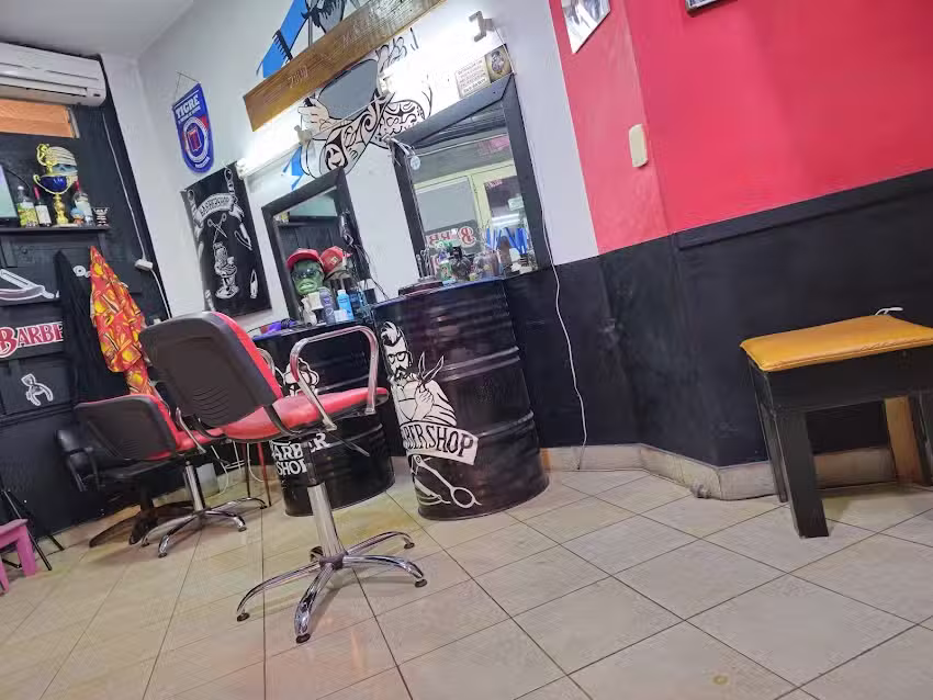 Julio Moyano Estilista Unisex