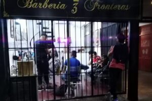 LA BARBERIA DE PATERNAL (3 FRONTERAS)