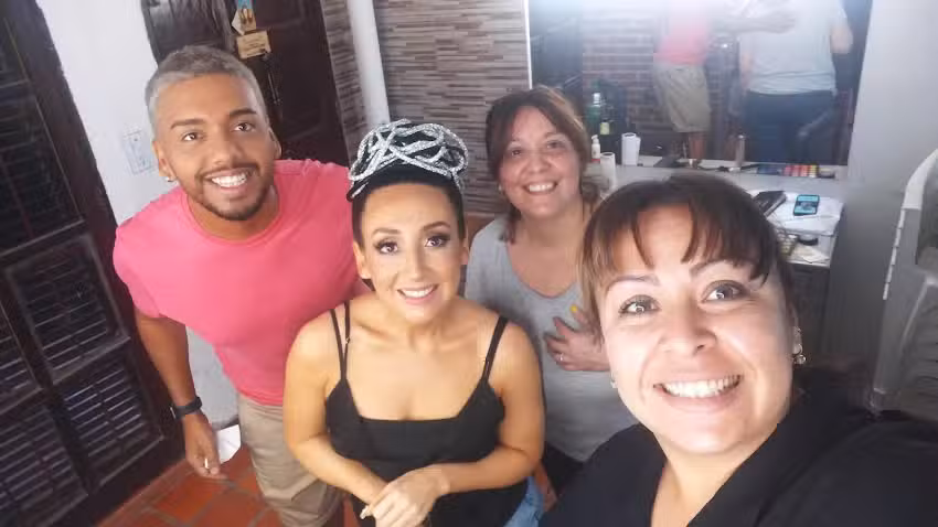 La Casa De Los Barberos . CARPE DIEM