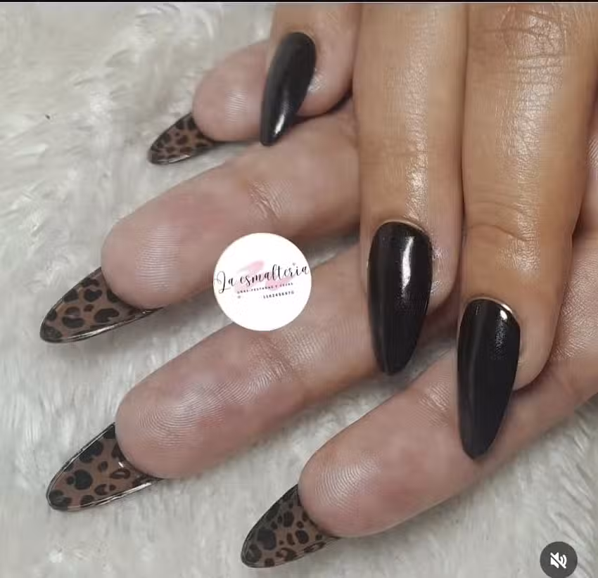 La Esmalteria Beauty