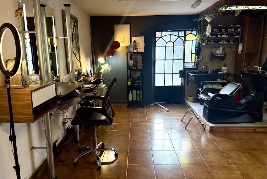 LAL&Aacute; HAIR & STYLE