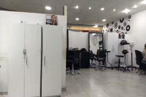 LARA PELUQUER&Iacute;A