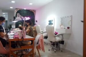 Las Estrellas Beauty Bar