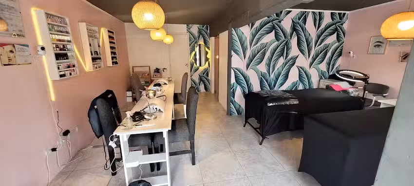 Las Flores &ndash; Studio Beauty