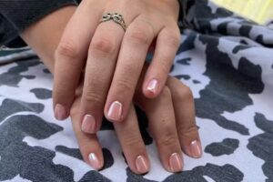 Laura Abregú Manicura