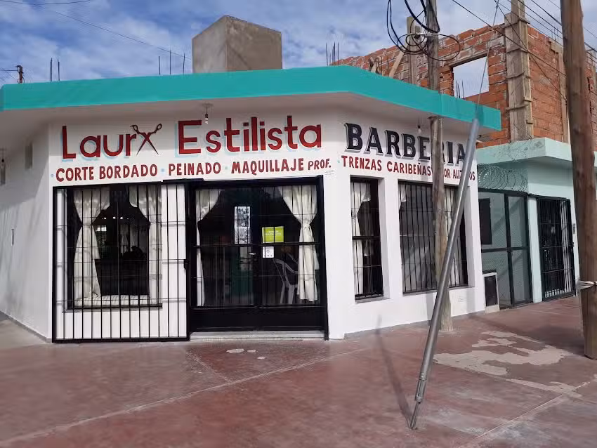 Laura Estilista y barberia