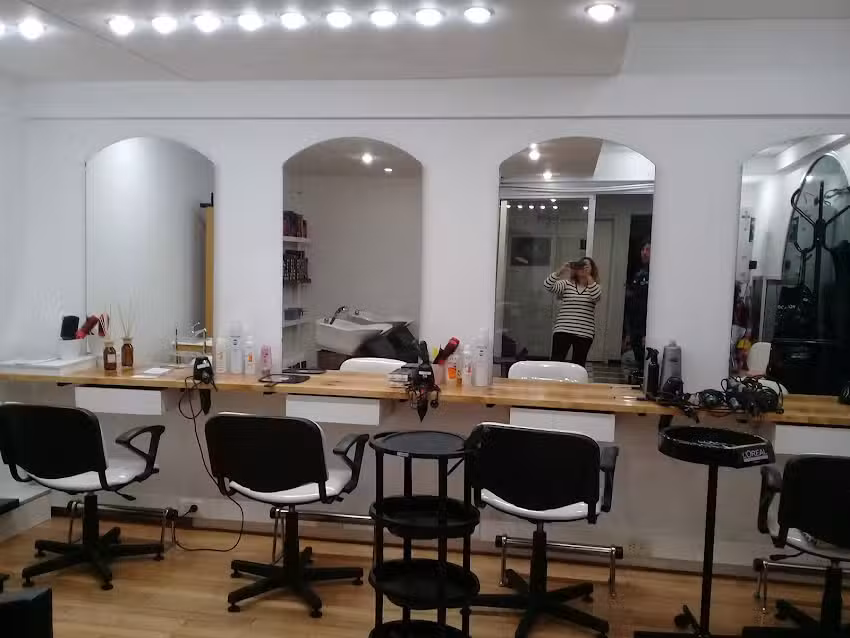 LMBOUTIQUE decolor y peinado