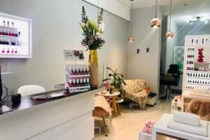 Lola Beauty Bar