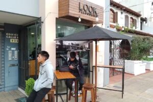 Look Peluquer&iacute;a/Barber&iacute;a