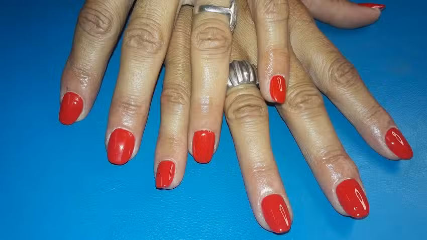 Lore&rsquo;Nails Spa de U&ntilde;as