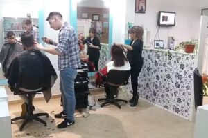 Lourdes Peluqueria Y Estetica. Barberia