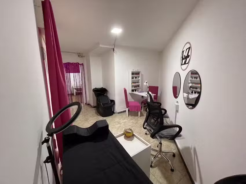 Lu Z&aacute;rate Home Studio Beauty