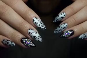 LUNARIA sal&oacute;n