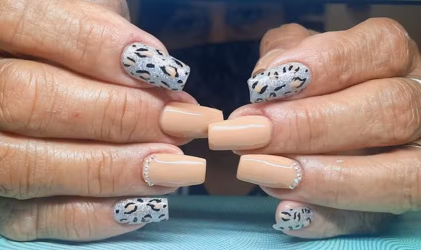Magic Nails