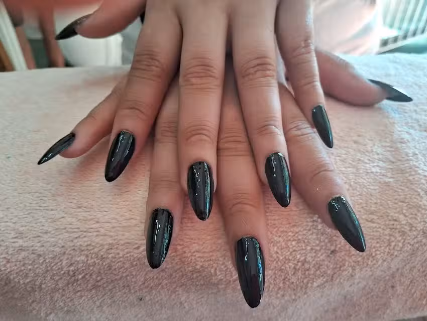 Manicur&iacute;a Marga AV Nails