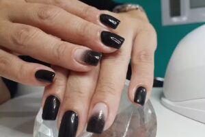 Manicuría Semipermanente Carmen