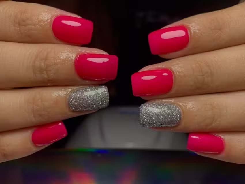 Manicuria Z sal&oacute;n de u&ntilde;as