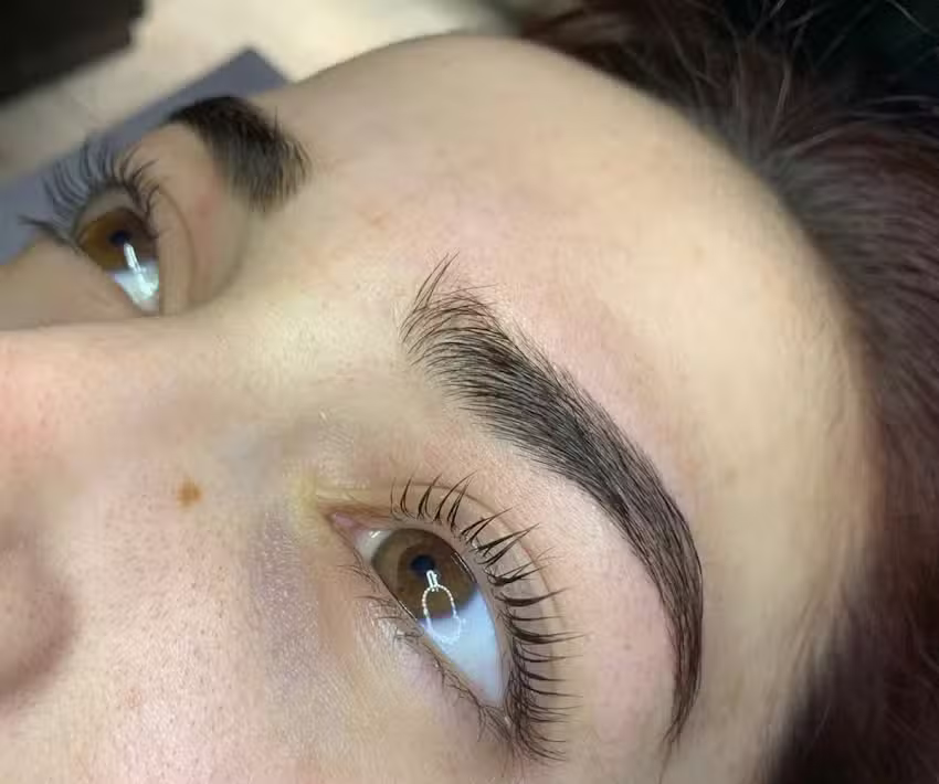 Mar est&eacute;tica U&ntilde;as y Pesta&ntilde;as