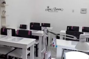Mara Barrera Salon De U&ntilde;as