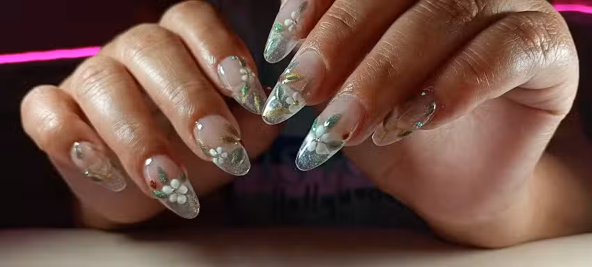 Mara_Studio_Nails