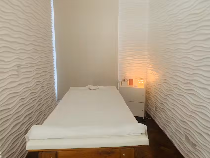 Masajes Descontracturantes Microcentro y Tratamientos Est&eacute;ticos AQUA