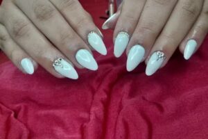 Mia nails