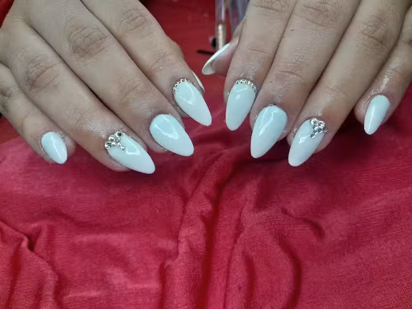 Mia nails