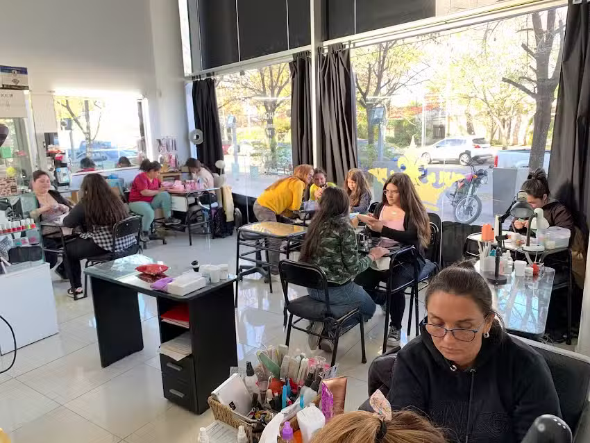 Miryam Montenegro Salon de Belleza & Capacitaciones Integrales de Belleza