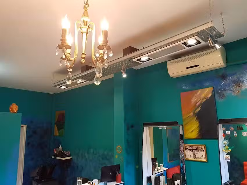 Mitica Peluquer&iacute;a Studio by Nax Artig