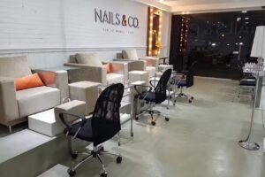 Nails & Co.