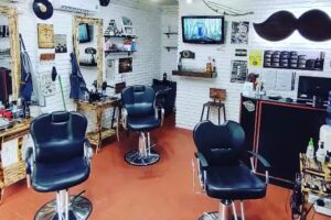 Navajo&rsquo;s Barber Shop