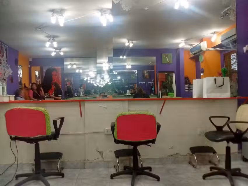 Nicolas D&iacute;az Coiffeur Estilista