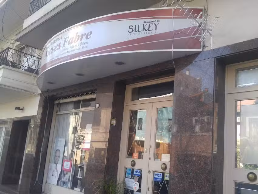 Nieves Fabre Estilista