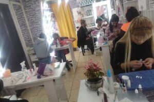 Noe terciopelo salon de belleza