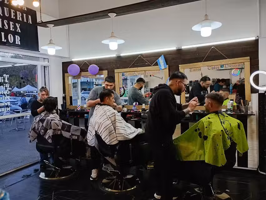 Nueva Era Barber& Peluquer&iacute;a